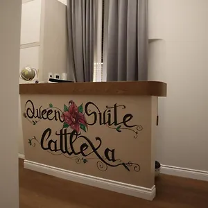 Queen Cattleya Genua