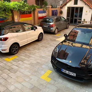 Virginia's Rooms-private Free Parking And Carignano District Генуя